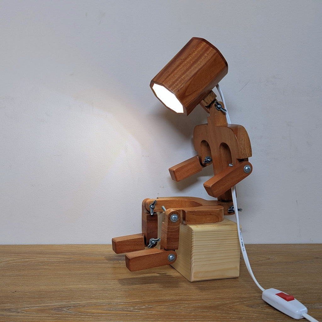 Sitting Robot Wooden Lamp